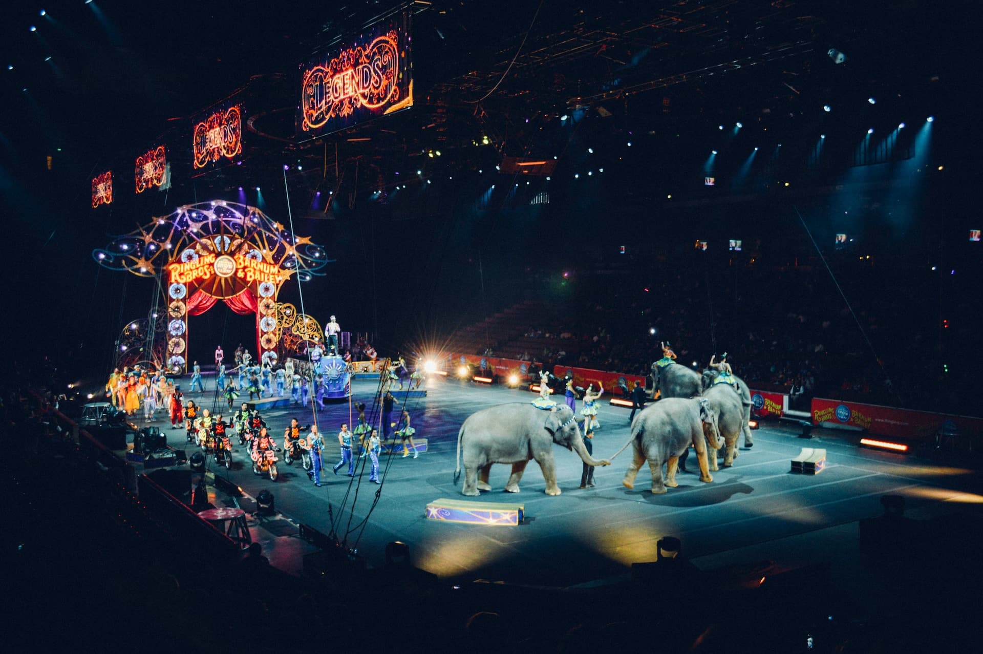 Barnum America s Dark Entertainment King