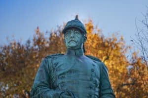 World War I: The Story of a Global Catastrophe statue 3808510 1920 300x200 1