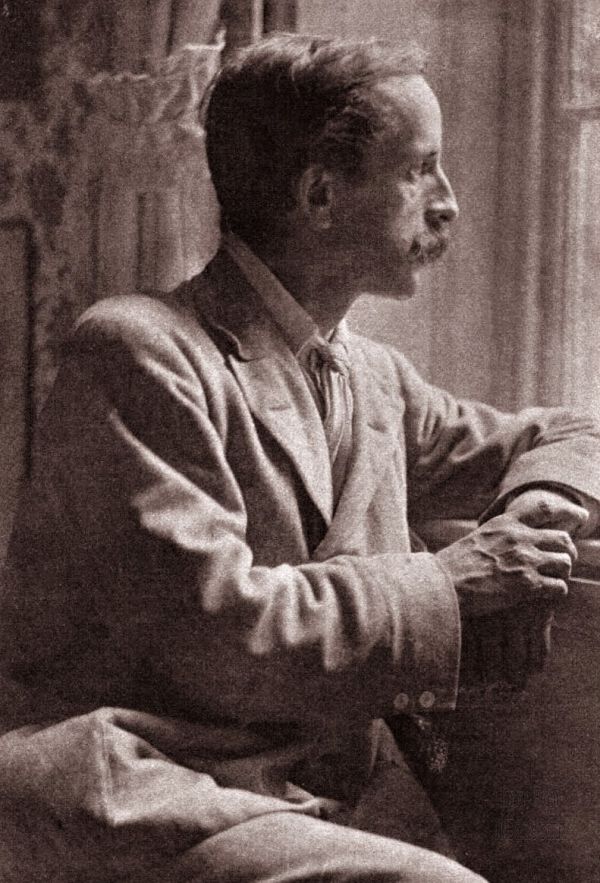 J.M. Barrie and Peter Pan: Children Who Never Grow Up Between Reality and Fantasy J.M. Barrie and Peter Pan: Children Who Never Grow Up Between Reality and Fantasy